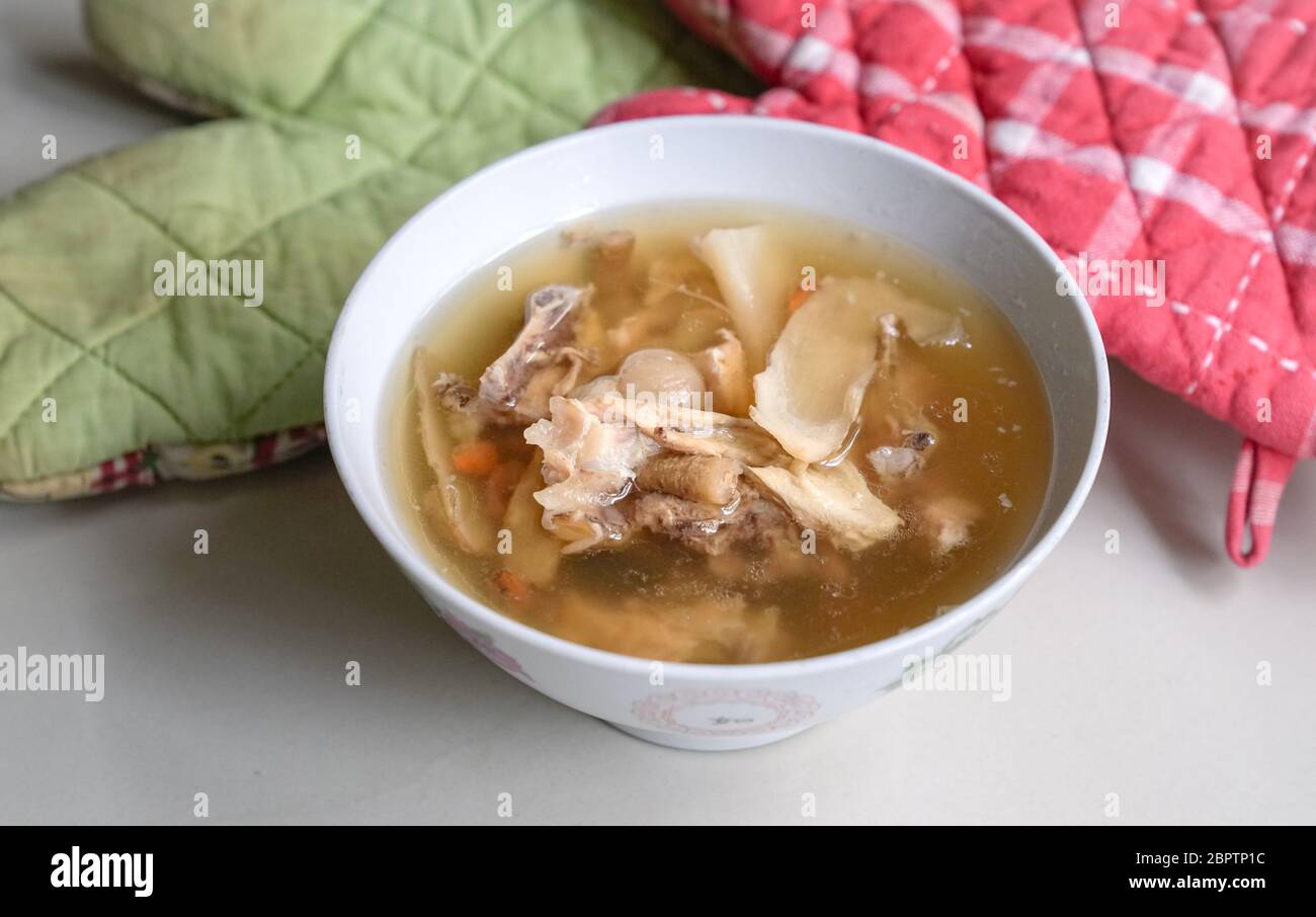 Chicken bones hires stock photography and images Alamy