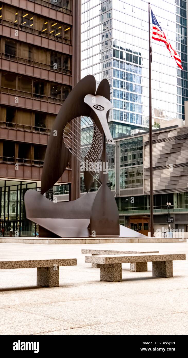 View of Chicago's Picasso, an untitled monumental sculpture by Pablo  Picasso in Daley Plaza Stock Photo - Alamy