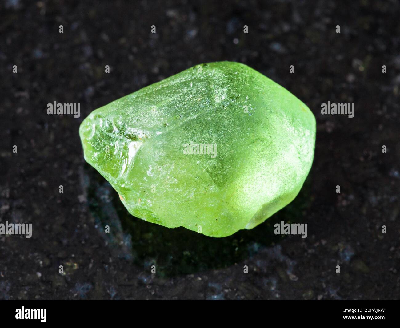 Olivine raw peridot rough hires stock photography and images Alamy