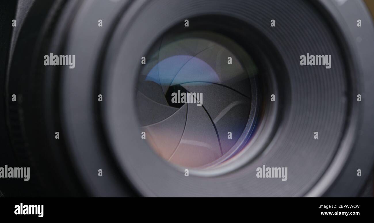 Changing Camera lens aperture Stock Photo Alamy
