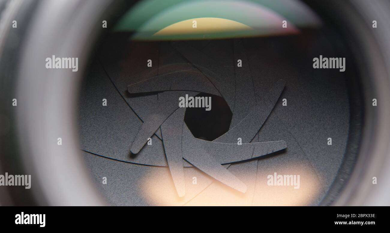 Changing Camera lens aperture Stock Photo Alamy
