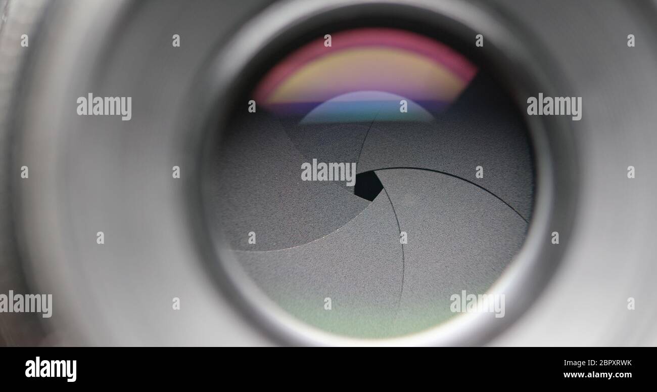 Changing lens hires stock photography and images Alamy
