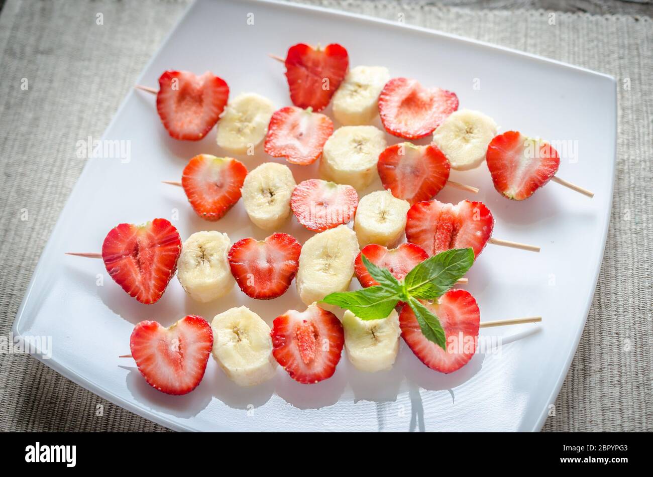 Strawberry and banana skewers hi-res stock photography and images - Alamy
