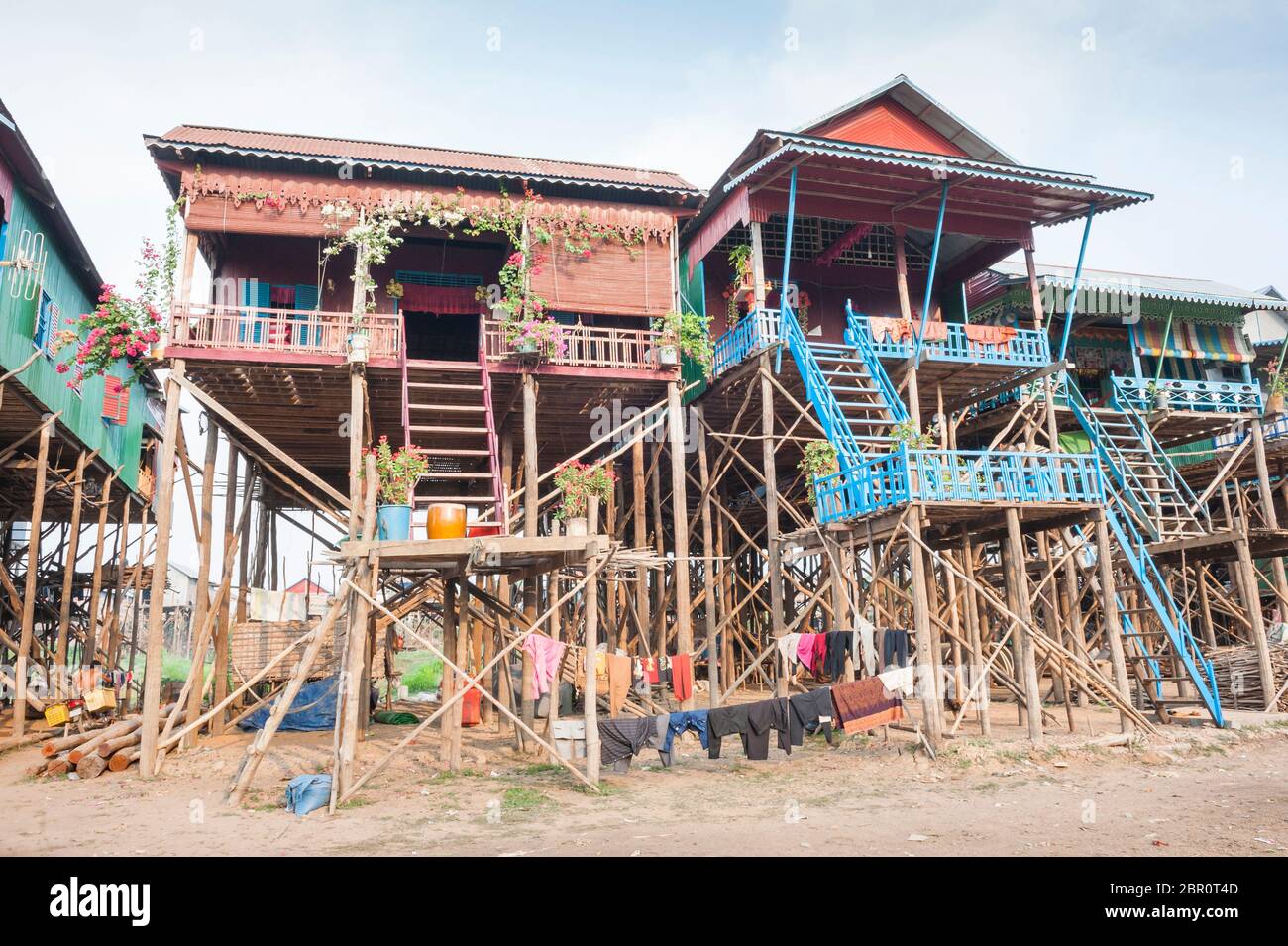 Stilt homes cambodia hires stock photography and images Alamy