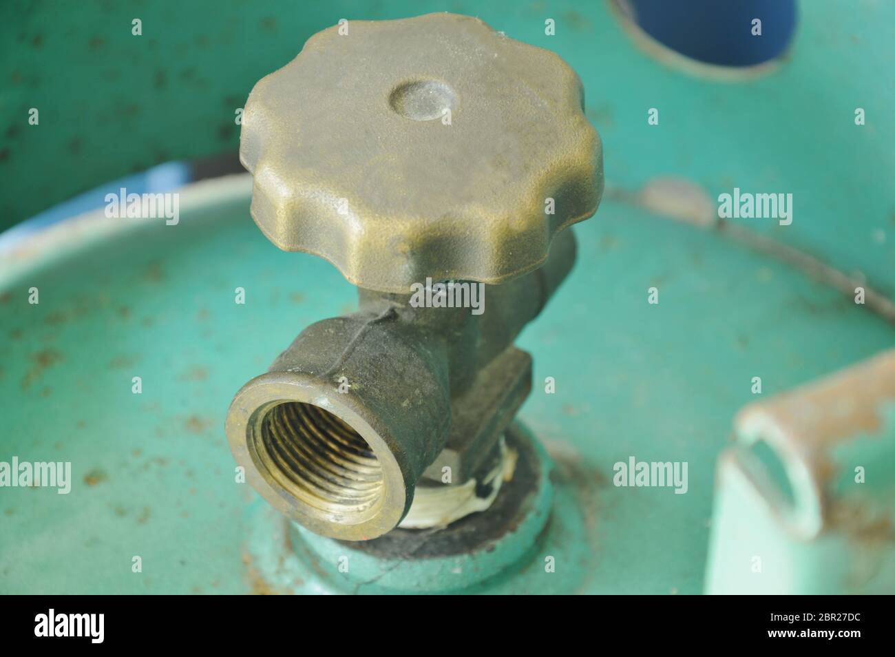 Gas tank hole hires stock photography and images Alamy
