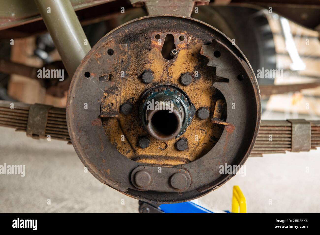 a rusty drum brake, A drum brake jeep disassembled in a garage Stock