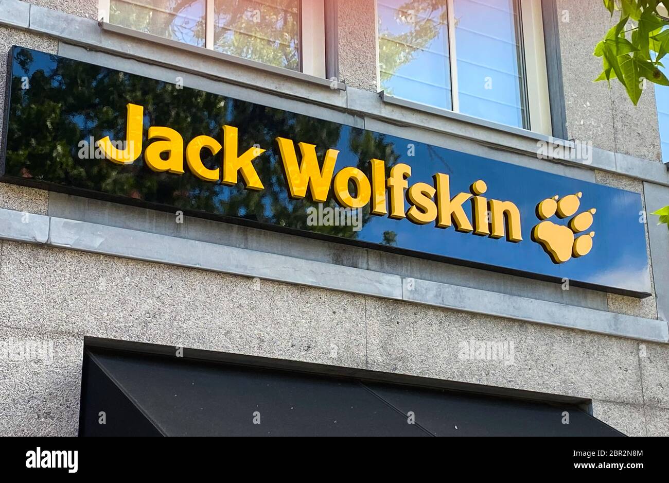 Roermond, Netherlands - May 19. 2020: View on facade with logo lettering of Jack  Wolfskin outdoor fashion company at shop entrance Stock Photo - Alamy