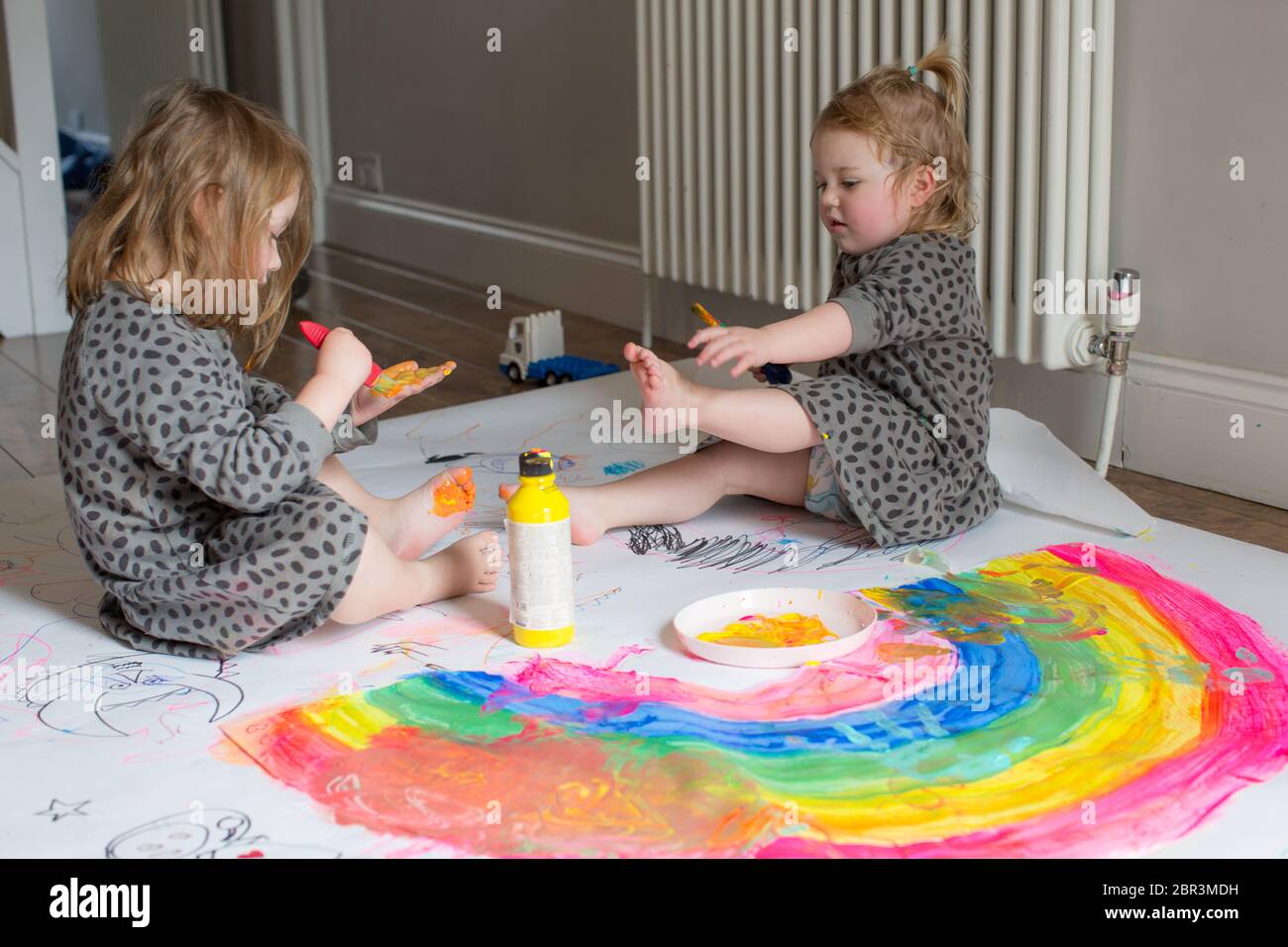 Kids hand covered in paint hi-res stock photography and images - Alamy