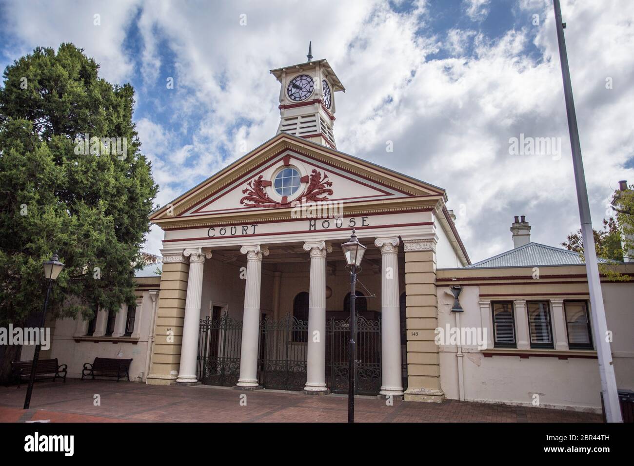 Fluted Column House High Resolution Stock Photography And Images Alamy
