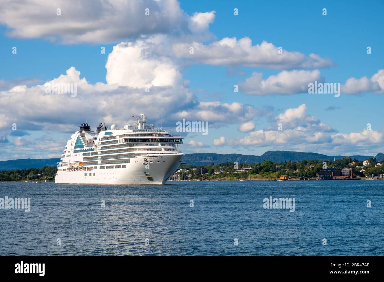 Mv Explorer High Resolution Stock Photography And Images Alamy