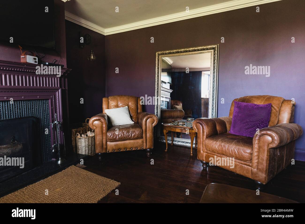 side arm chairs for living room