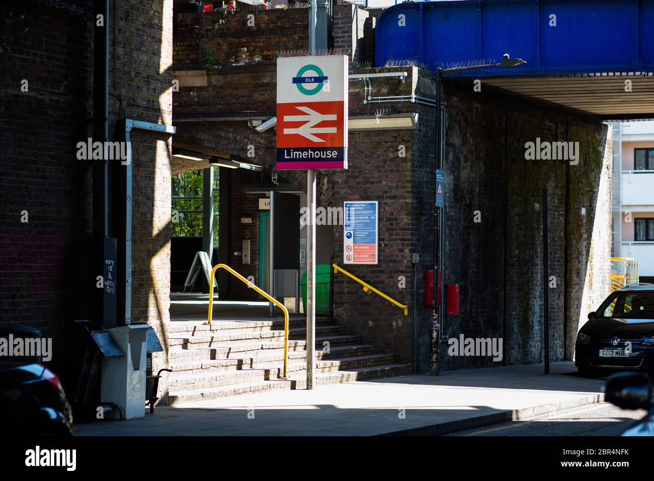 Limehouse station, DLR and mainline trains, General View GV Stock Photo ...