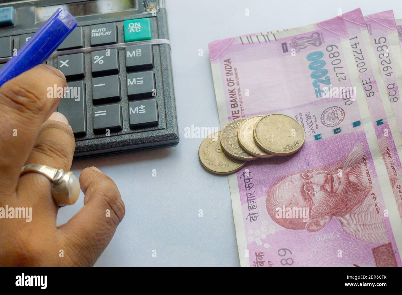Currency Exchange Rates Woman High Resolution Stock Photography And Images Alamy