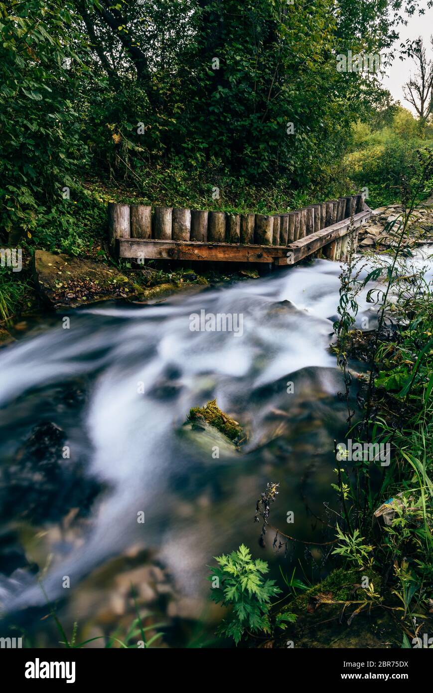 River flowing through rocks hi-res stock photography and images - Alamy