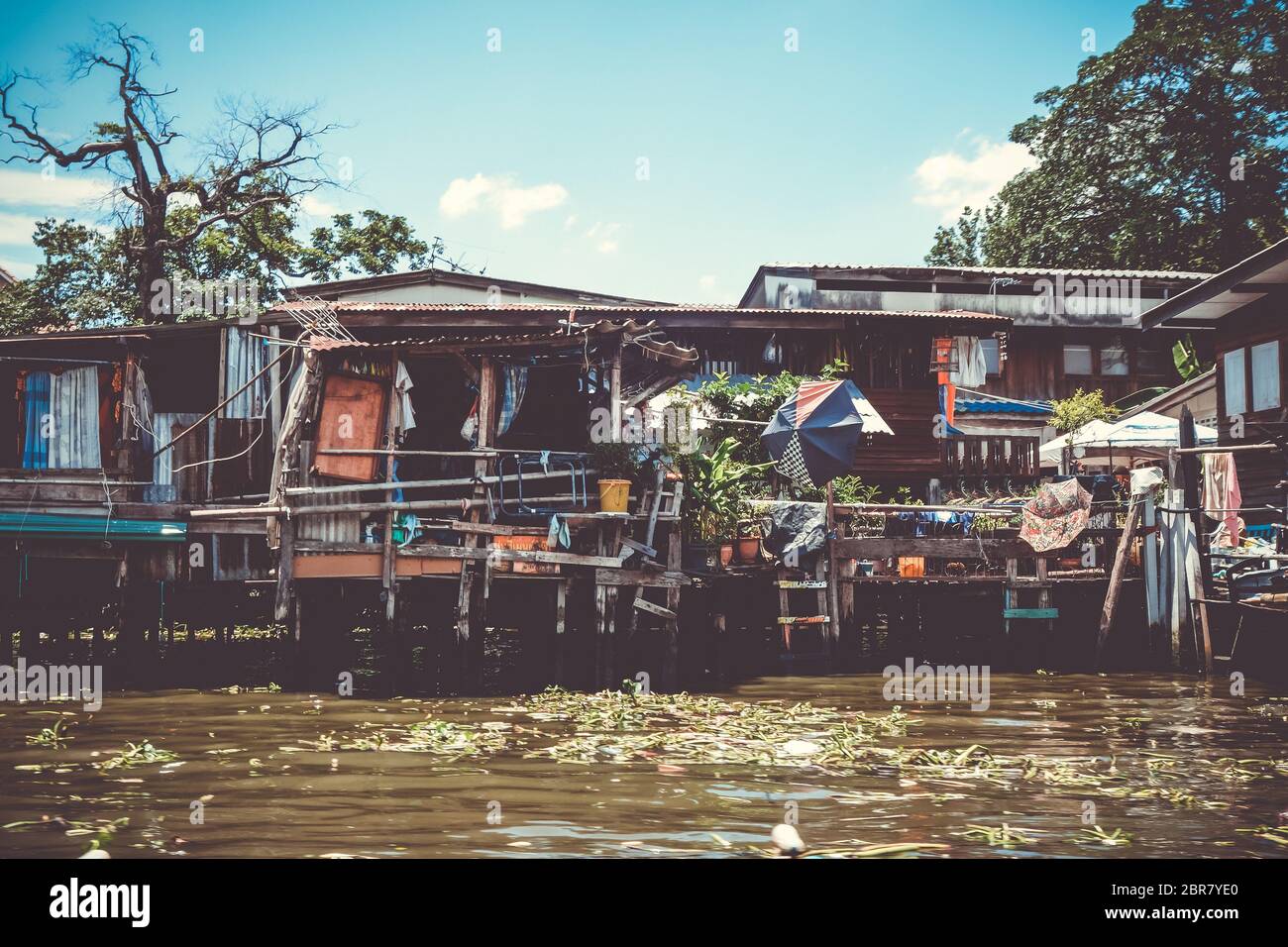 Traditional old houses on Khlong, Bangkok, Thailand Stock Photo Alamy