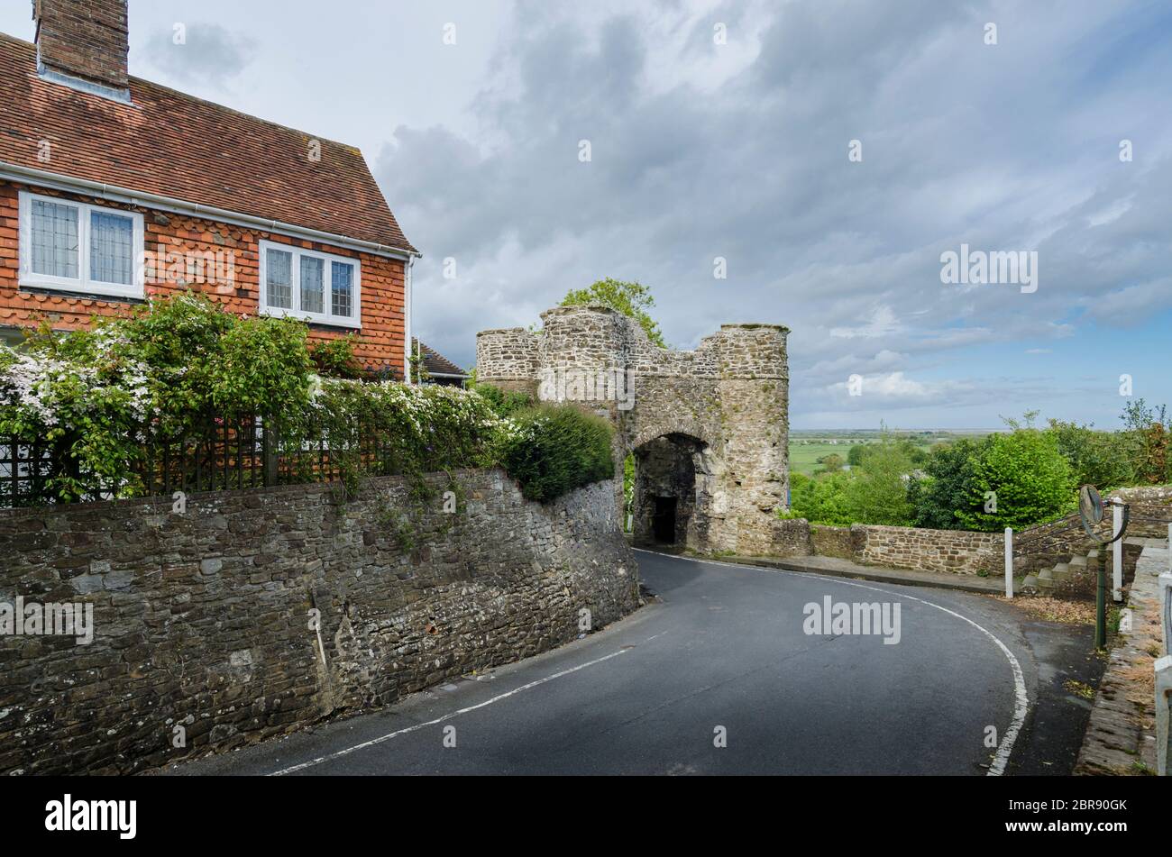 ancient-stone-gateway-circa-1300-to-the-small-town-of-winchelsea-east