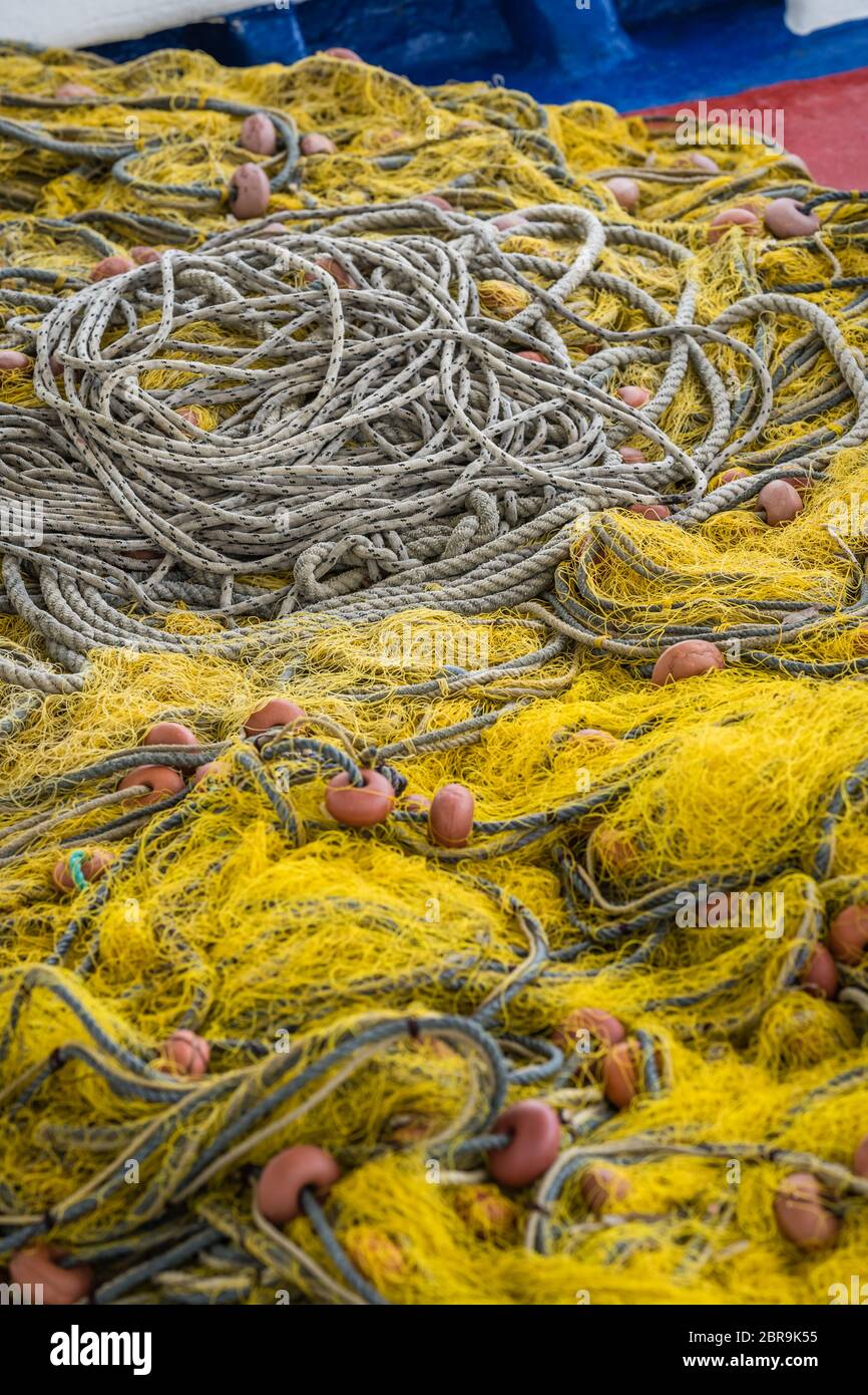 Tangled ropes on boat in hi-res stock photography and images - Alamy