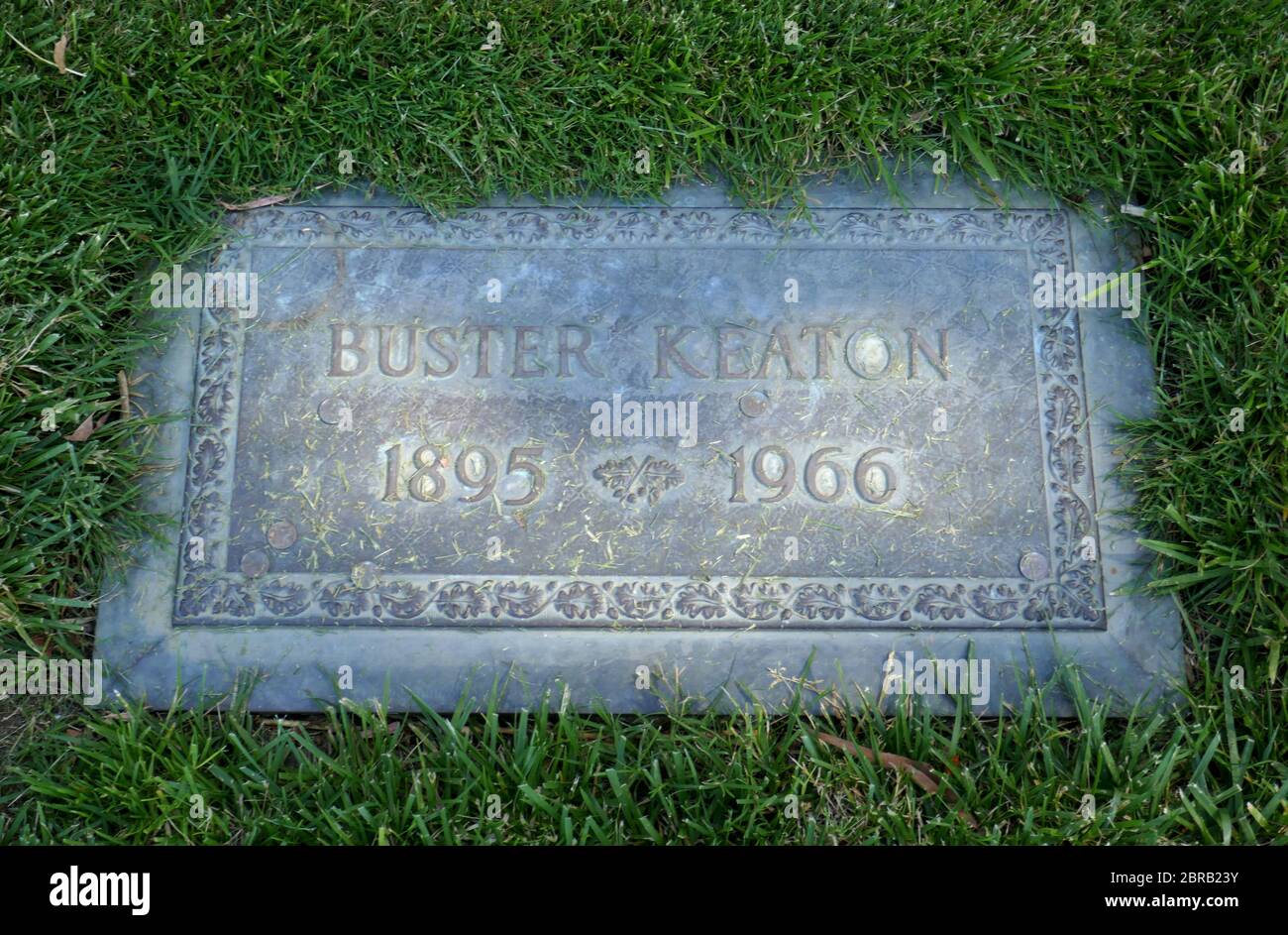 Buster Keaton (1895-1966) - Find a Grave Memorial