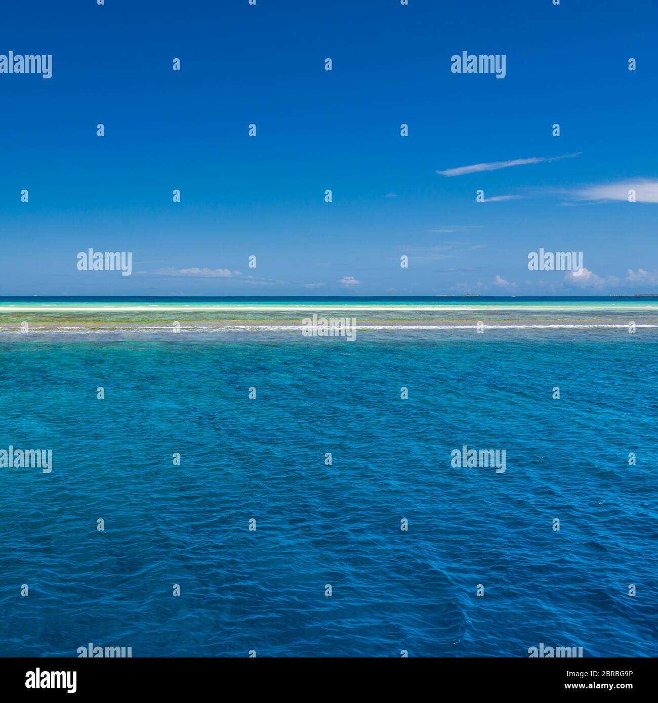 Blue ocean background sea hi-res stock photography and images - Alamy