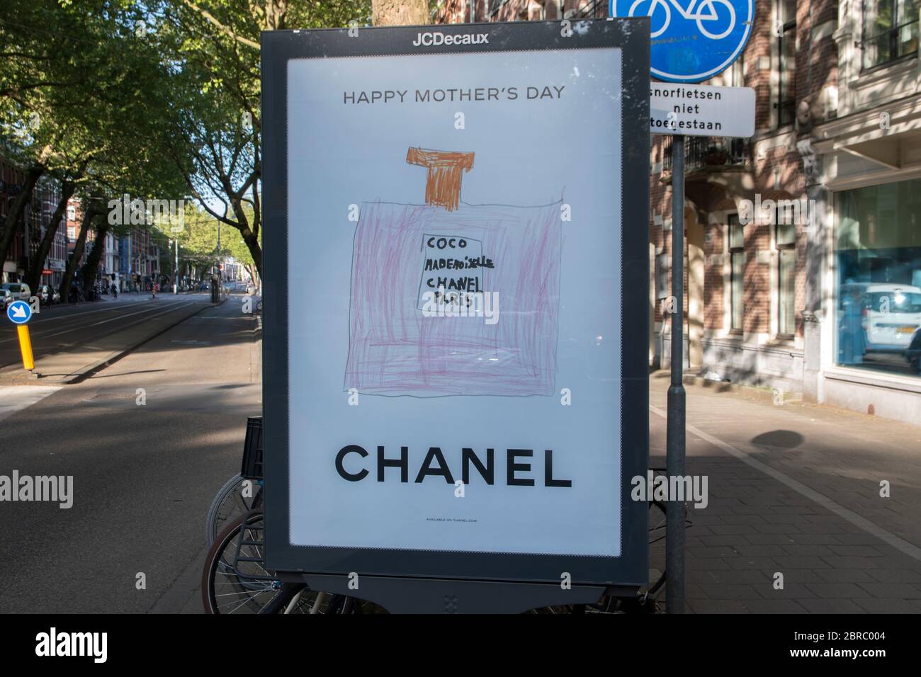 Close Up Billboard Chanel Mother's Day During The Coronavirus At