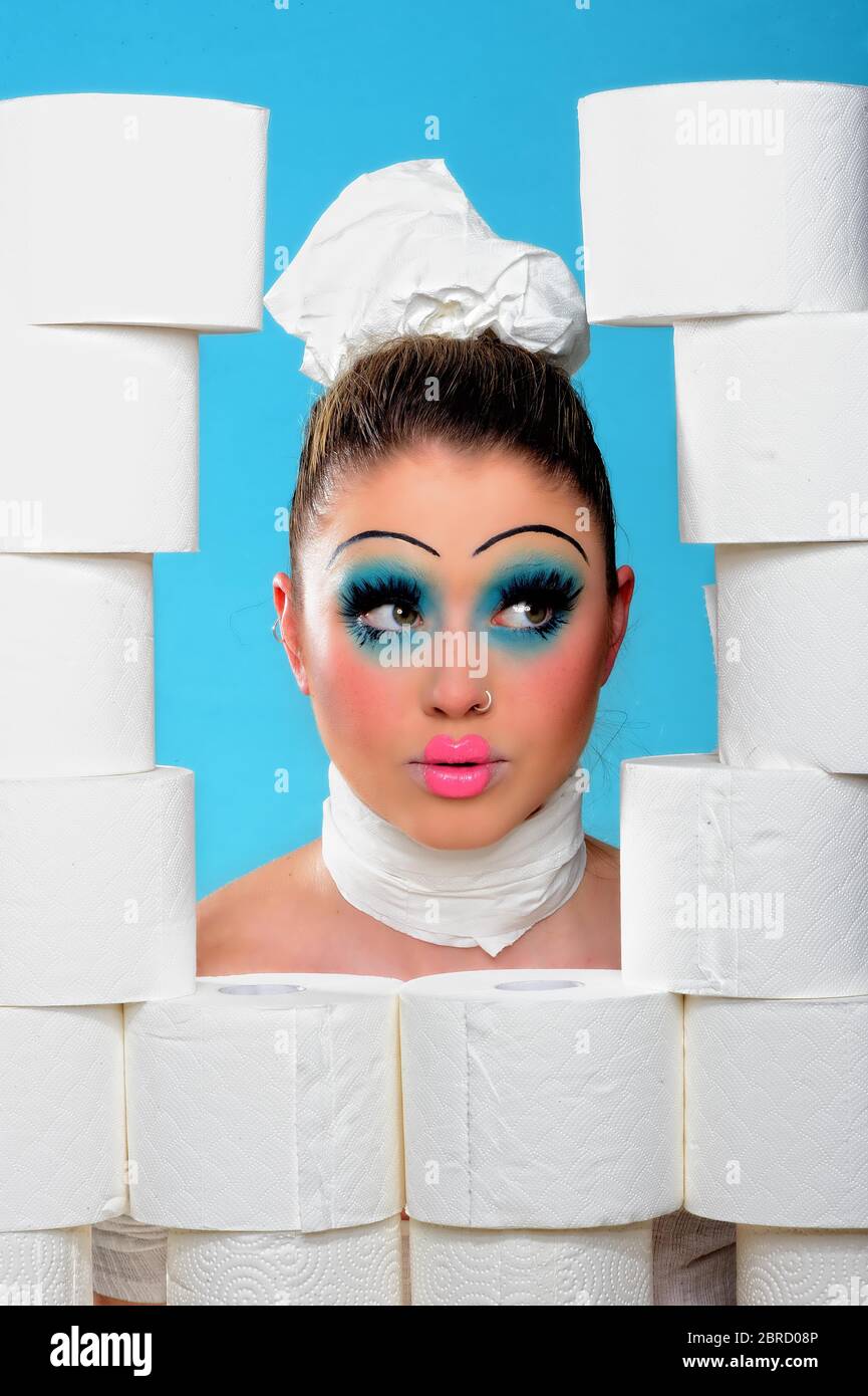 Woman toilet paper hires stock photography and images Alamy