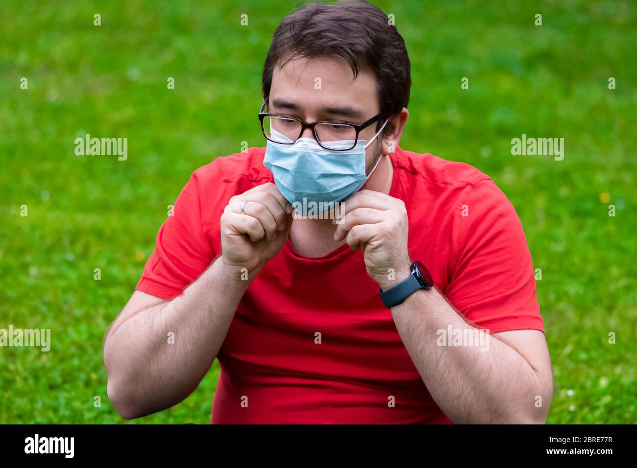 People wearing mask protect hi-res stock photography and images - Alamy