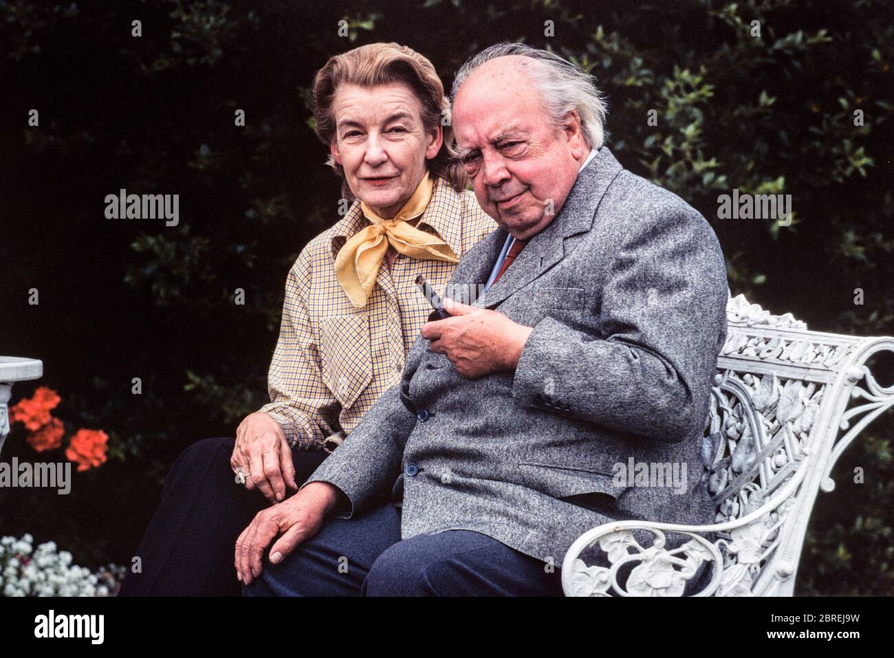 J B Priestley author playwright and Jacquetta Hawkes archaeologist 1978 Stock Photo