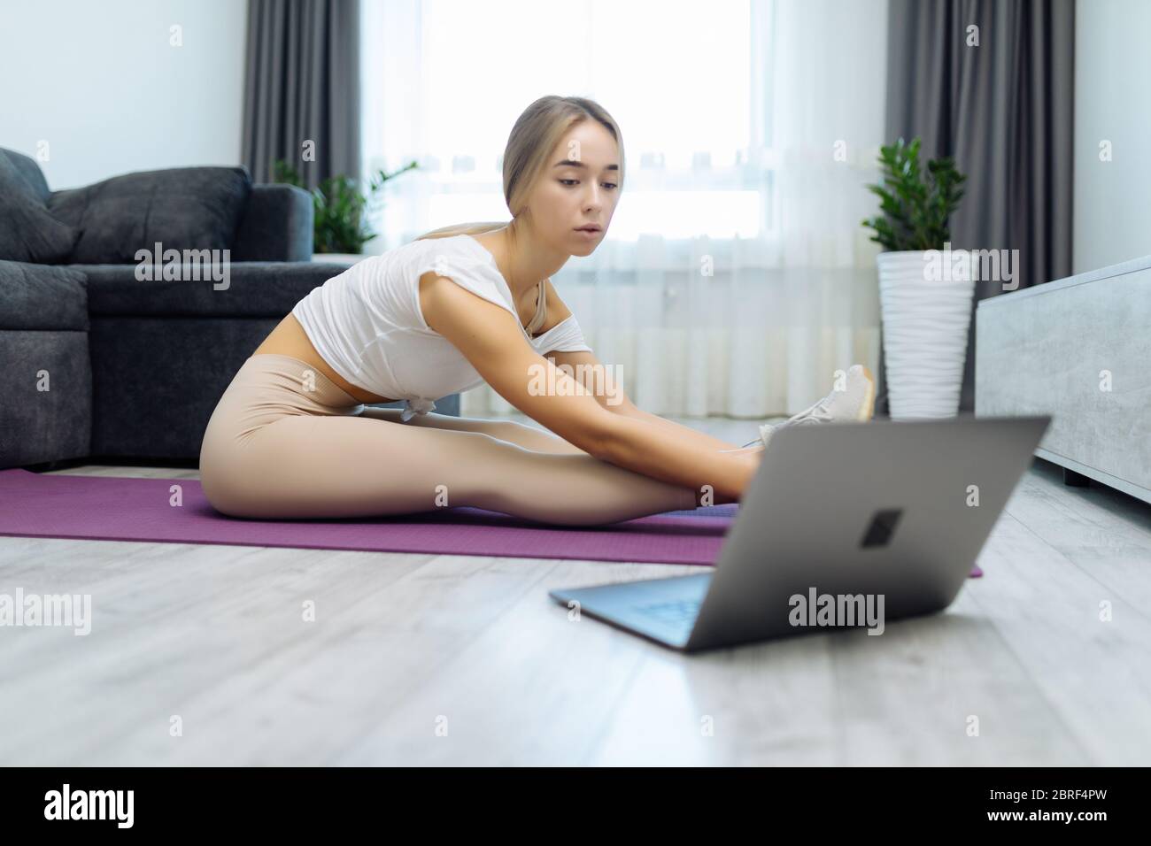 Attractive girl practicing pilates on hi-res stock photography and images -  Page 7 - Alamy