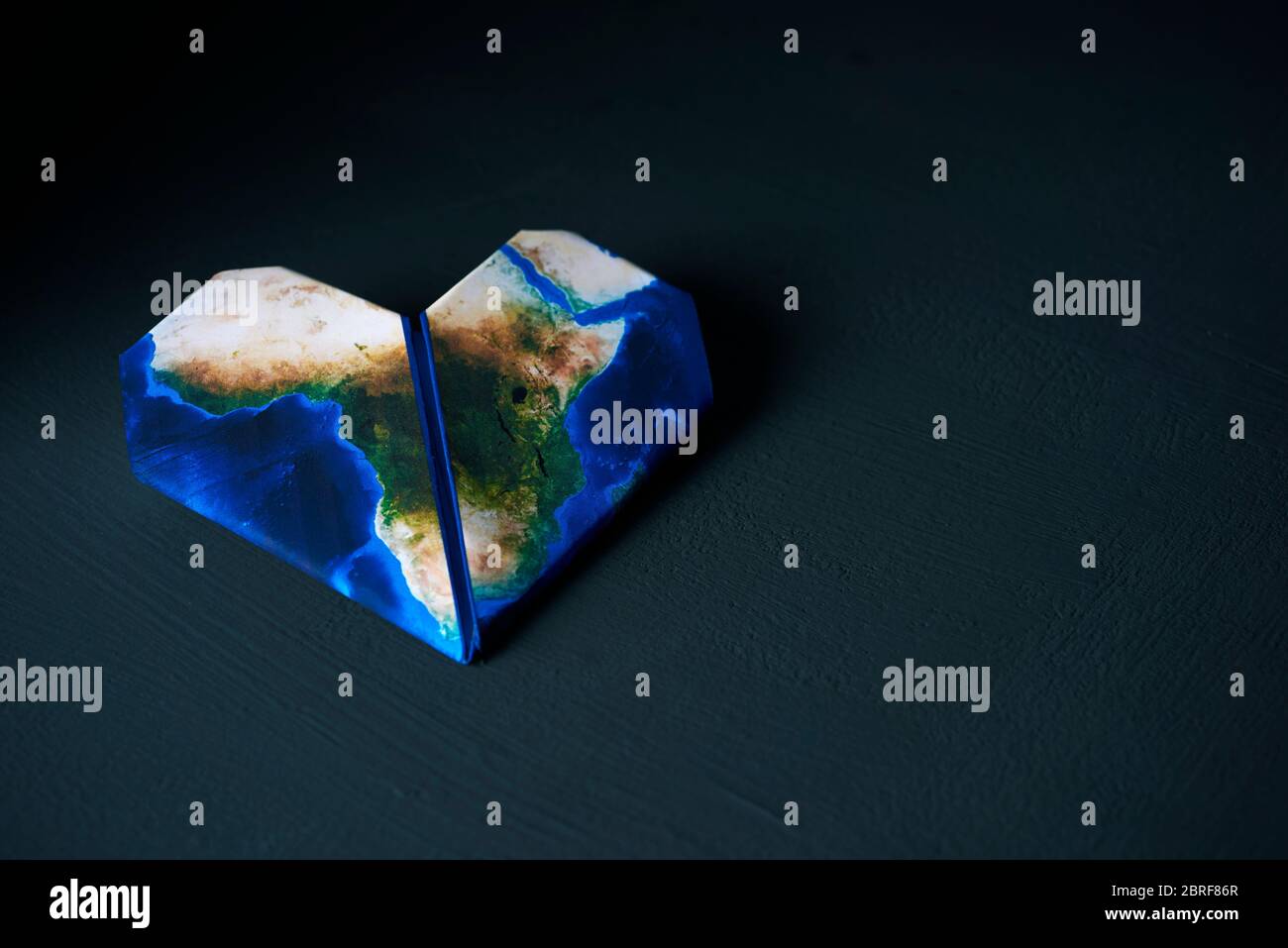 Heart shaped world map hi-res stock photography and images - Alamy