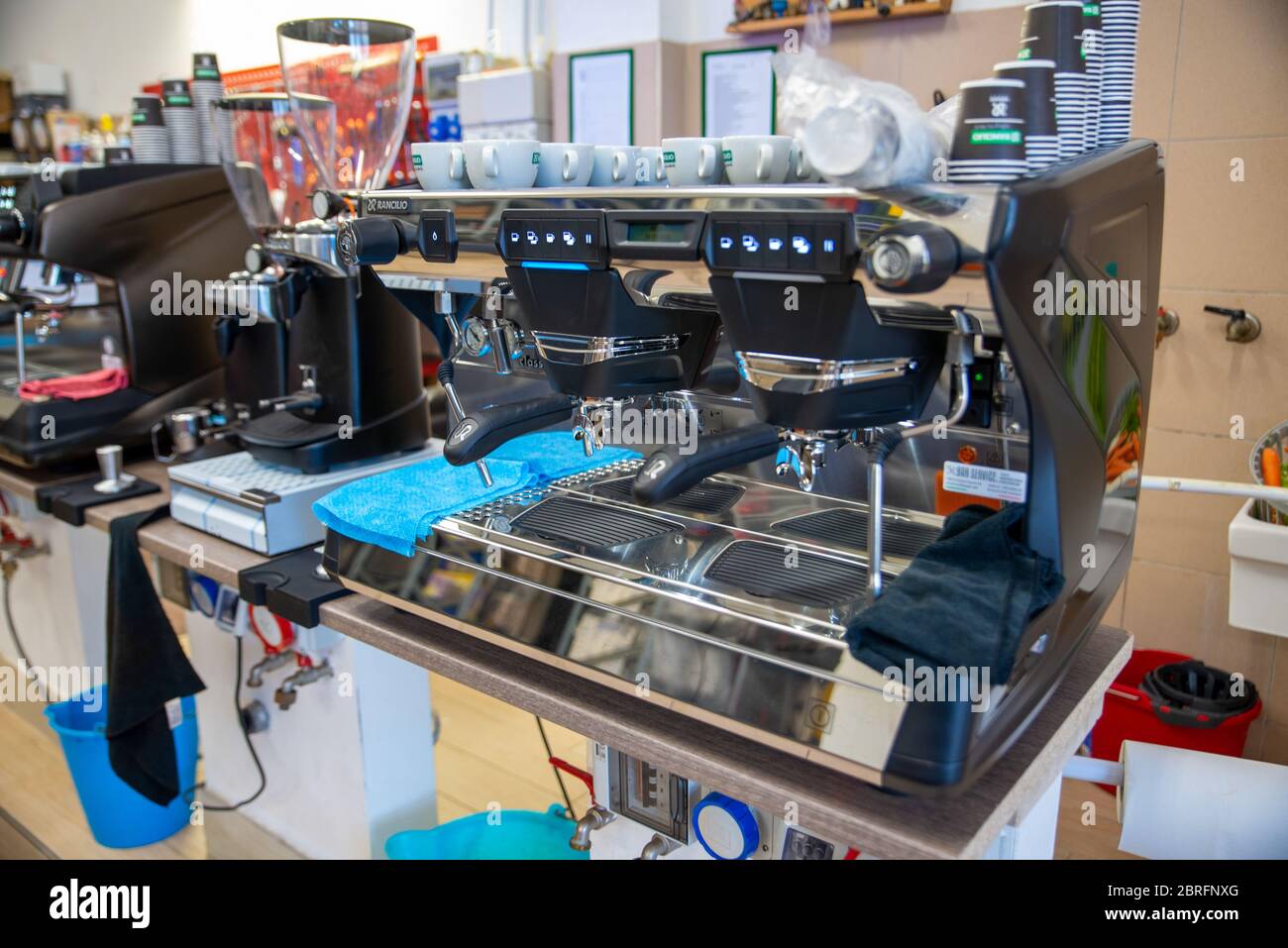 Coffee bean espresso machine