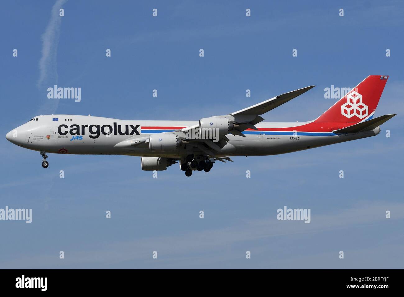 DELIVERING PPE WORLDWIDE. CARGOLUX BOEING 747-8F LX-VCI. Stock Photo