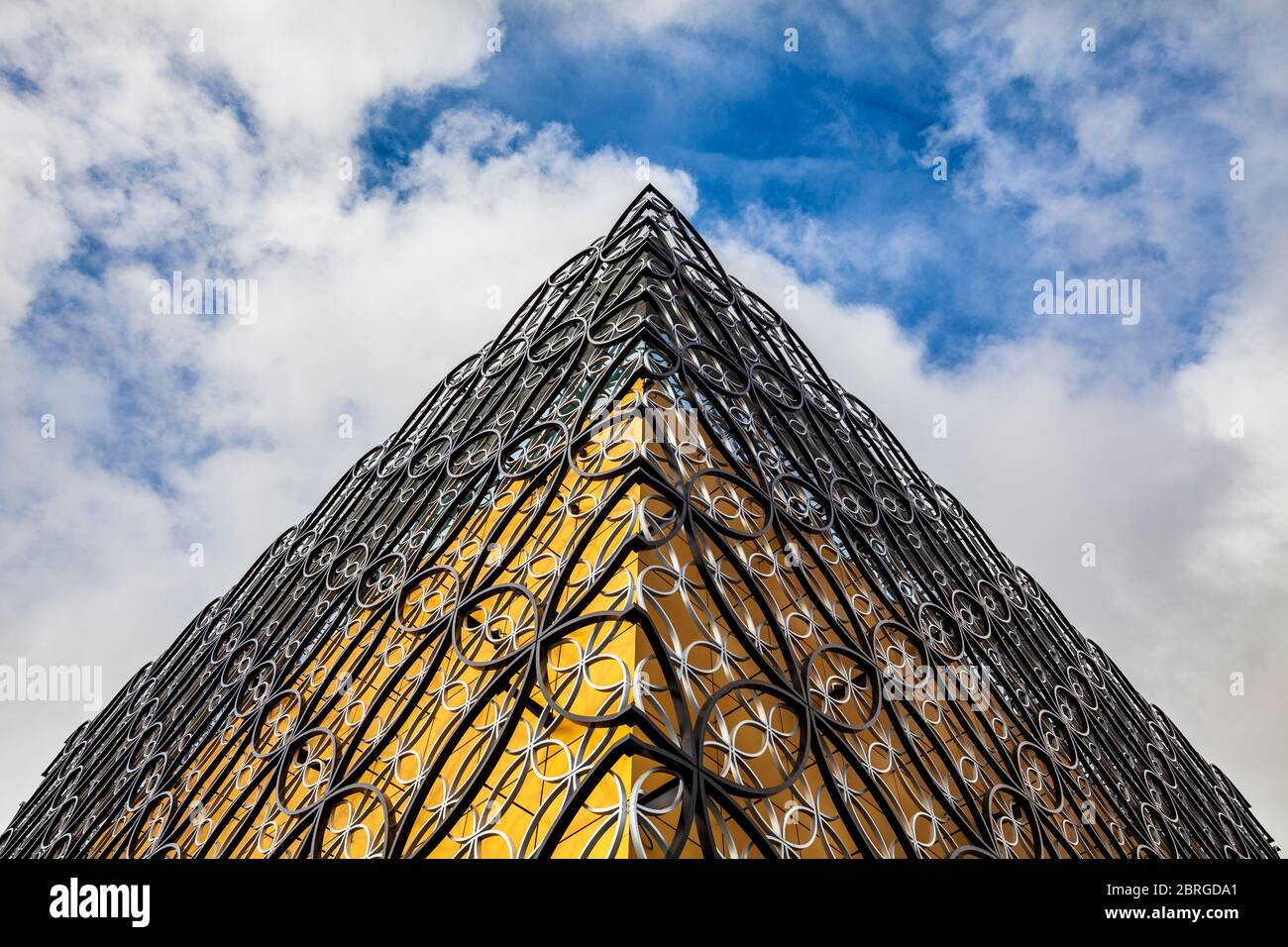 The metal facade of the new Library of Birmingham in Centenary Square, England Stock Photo