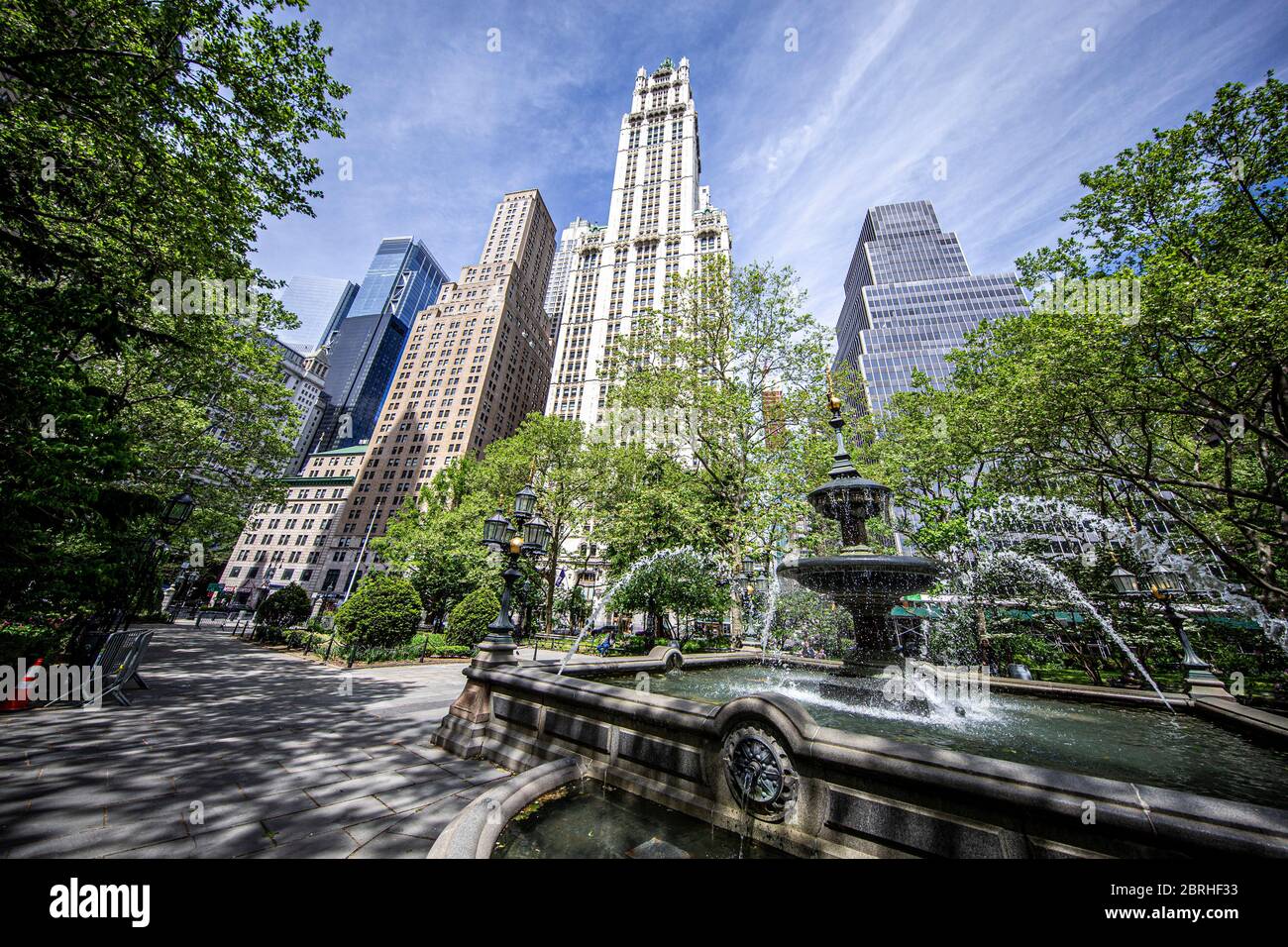 New York, N.Y/USA – 20th May 2020:  The Woolworth Building is seen in City Hall Park, Credit: Gordon Donovan/Alamy Live News Stock Photo