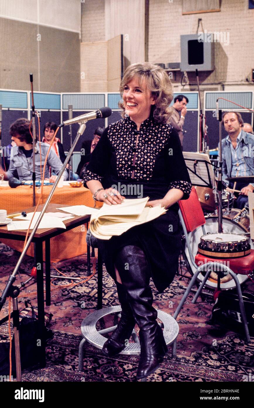 Esther rantzen thats life hires stock photography and images Alamy