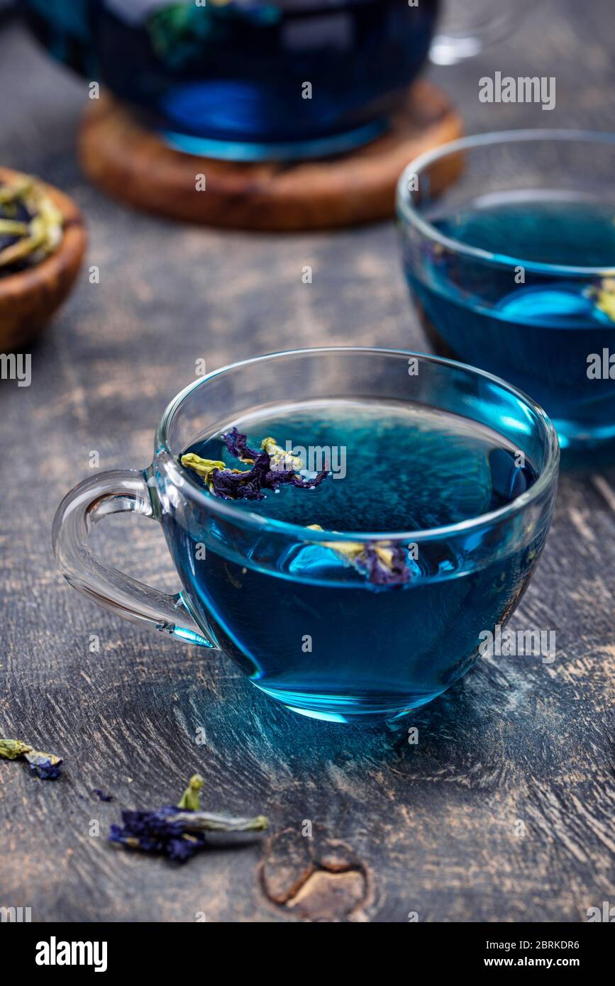 Blue butterfly pea flower hi-res stock photography and images - Alamy