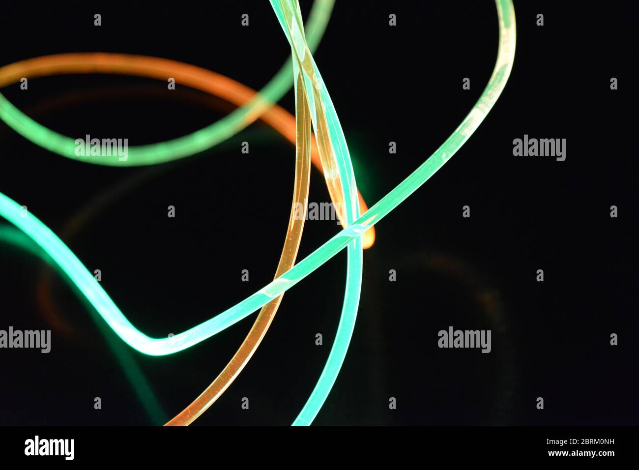A wire with orange and green light, a light guide wire with different