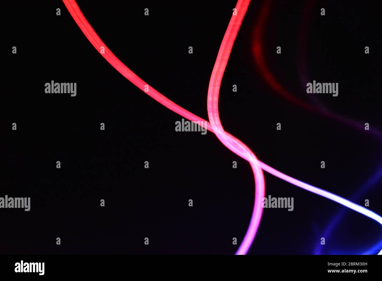 Red and blue light wire, a light guide wire with different light