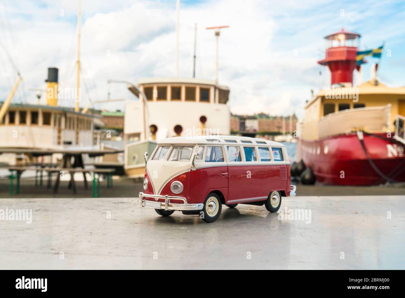 vintage miniatur Volkswagen mini bus camper outdoor in urban atmosphere ...
