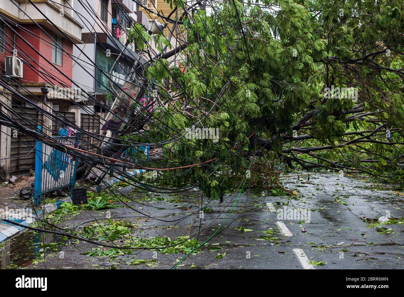 India 21st May Amphan Cyclone Effectively Made A Landfall In Kolkata In Late Afternoon Lasted For Four Hours With Approximately Two Hours Of Extremely Wind Blow At The Speed Of 133