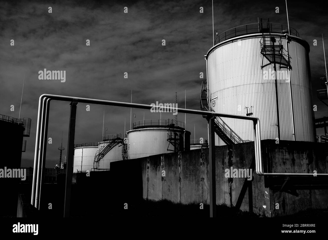 Crude oil tank in the oil refinery. Storage tanks for oil. Tanks for the storage of petroleum