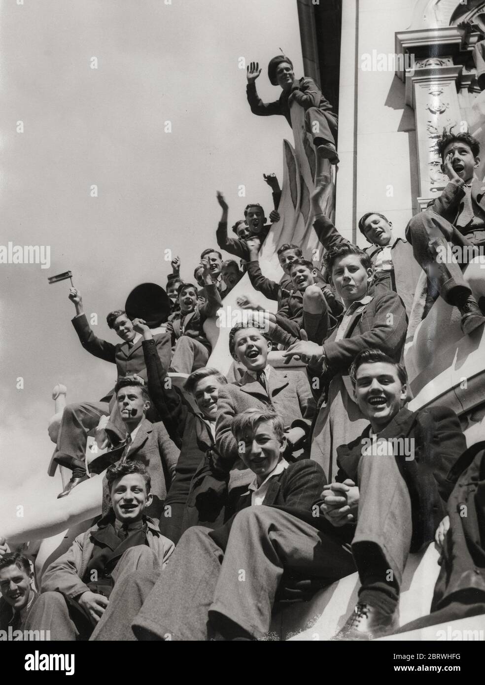 Vintage World War II photograph - crowds in London on VE day, end of ...