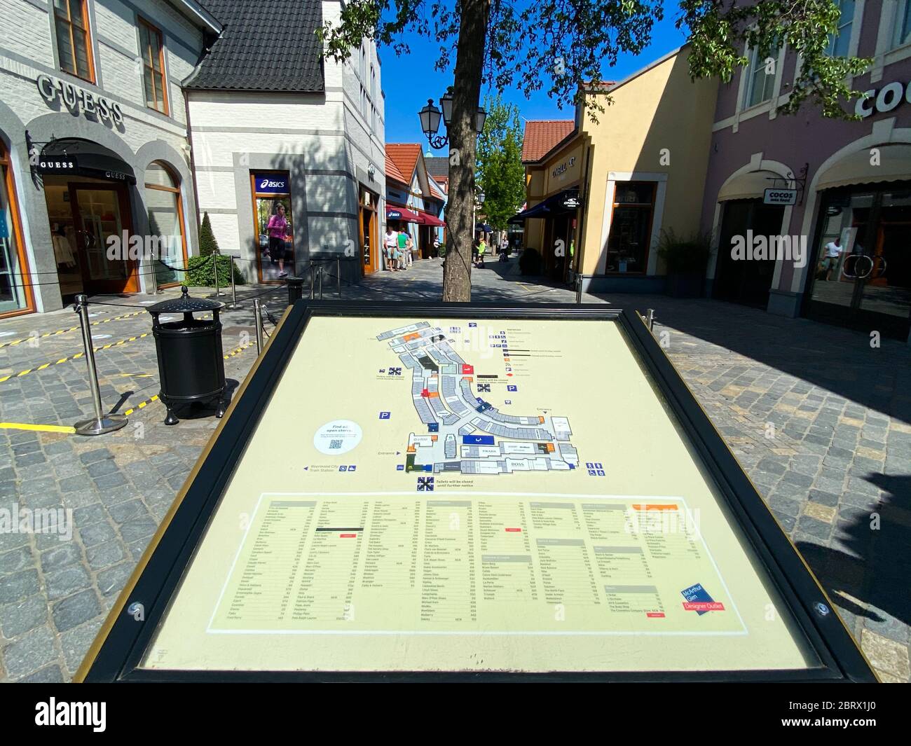 Roermond (designer outlet), Netherlands - May 19. 2020: View over  information sign and map on shopping street (focus on sign Stock Photo -  Alamy