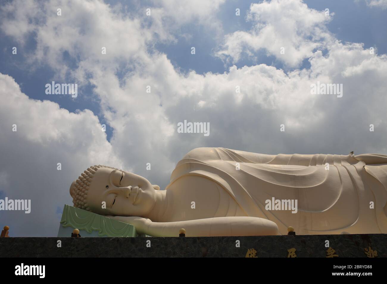 Big Buddha Statue Stock Photo Alamy