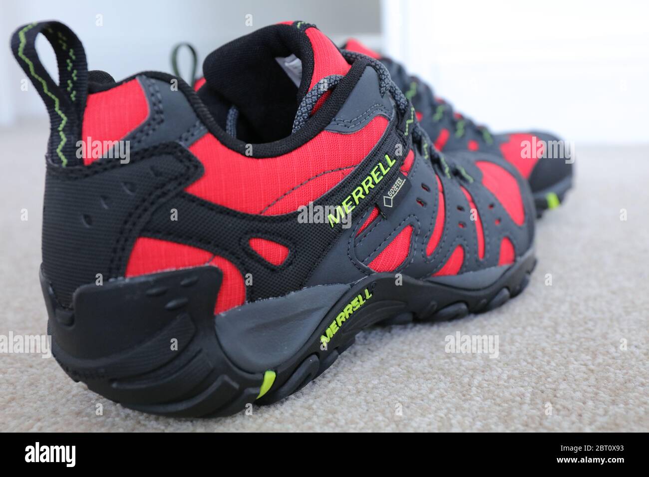 merrell accentor red