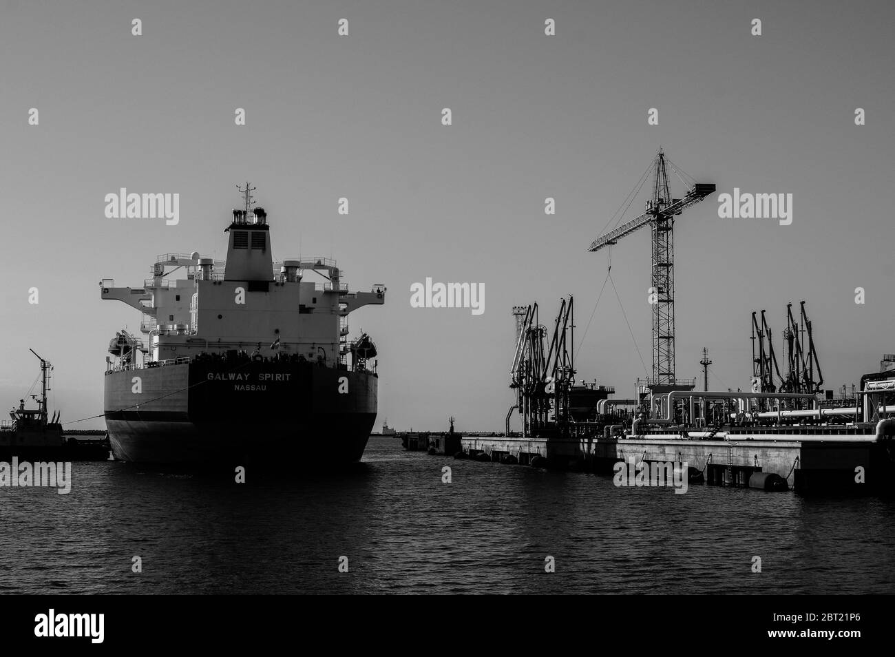 Oil Tanker in the harbor Stock Photo Alamy