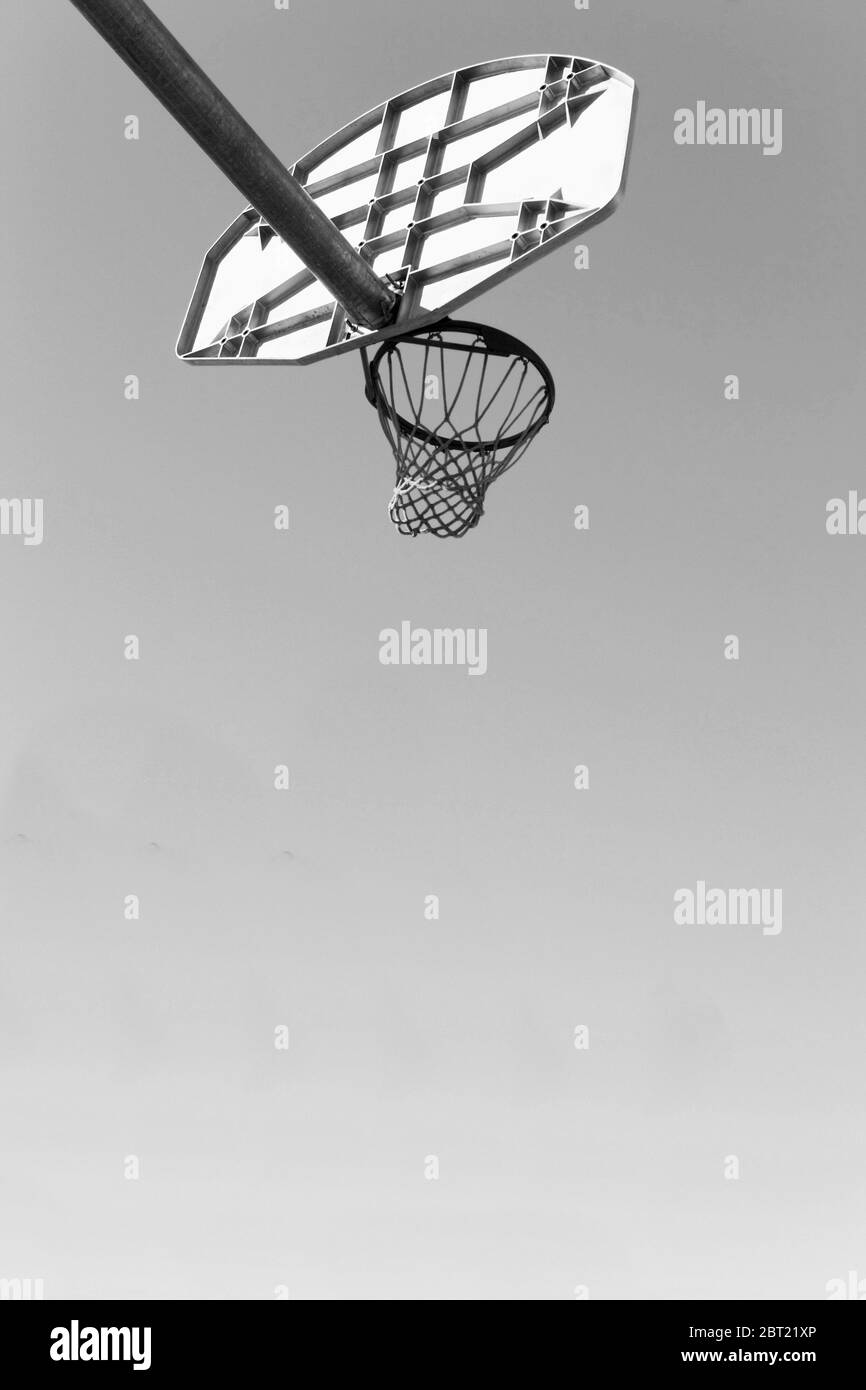 Outdoor mesh basketball net Black and White Stock Photos & Images