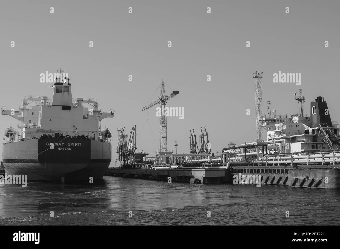 Oil Tanker in the harbor Stock Photo Alamy