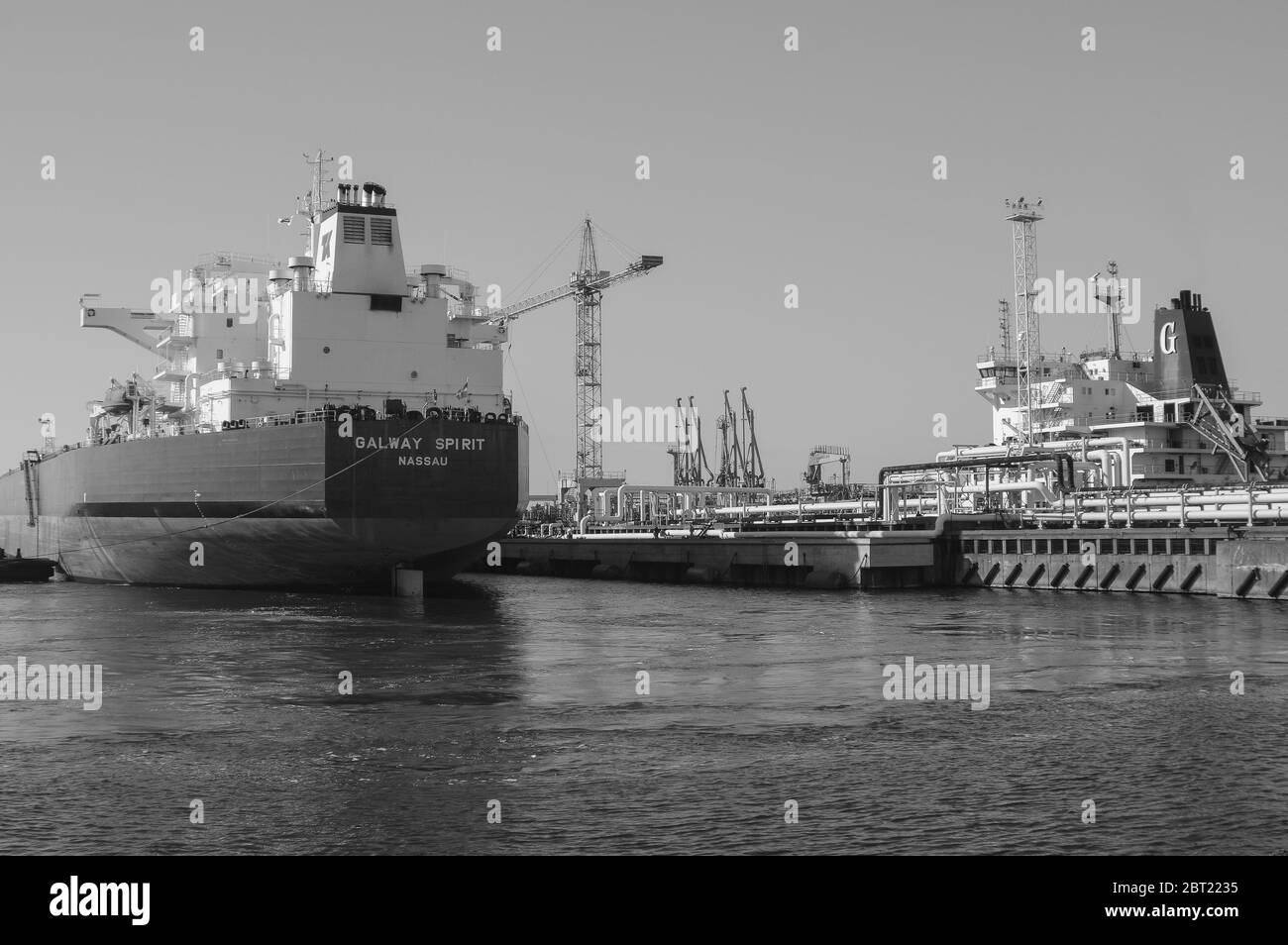 Tanker in port Black and White Stock Photos & Images - Alamy