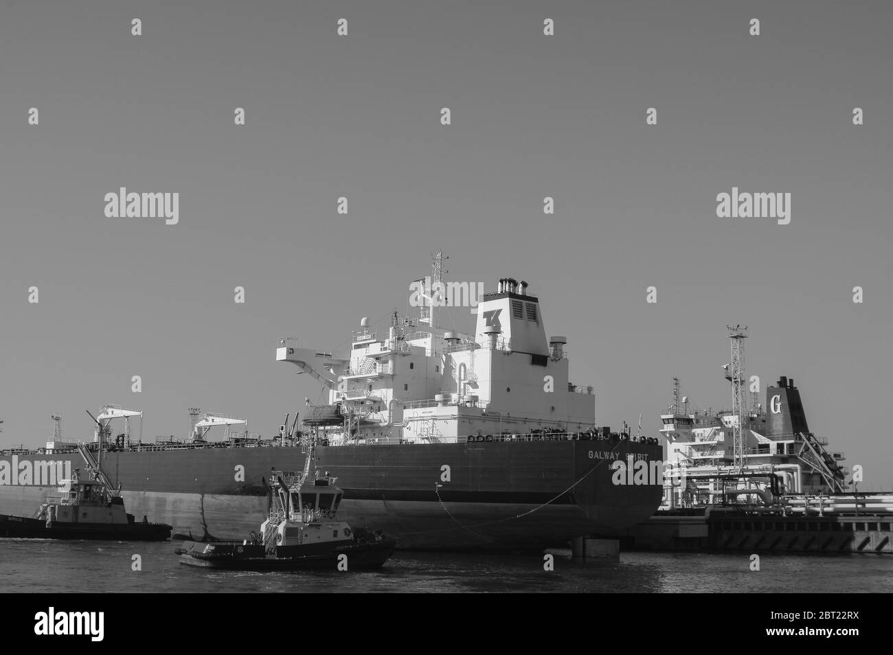 Oil Tanker in the harbor Stock Photo Alamy