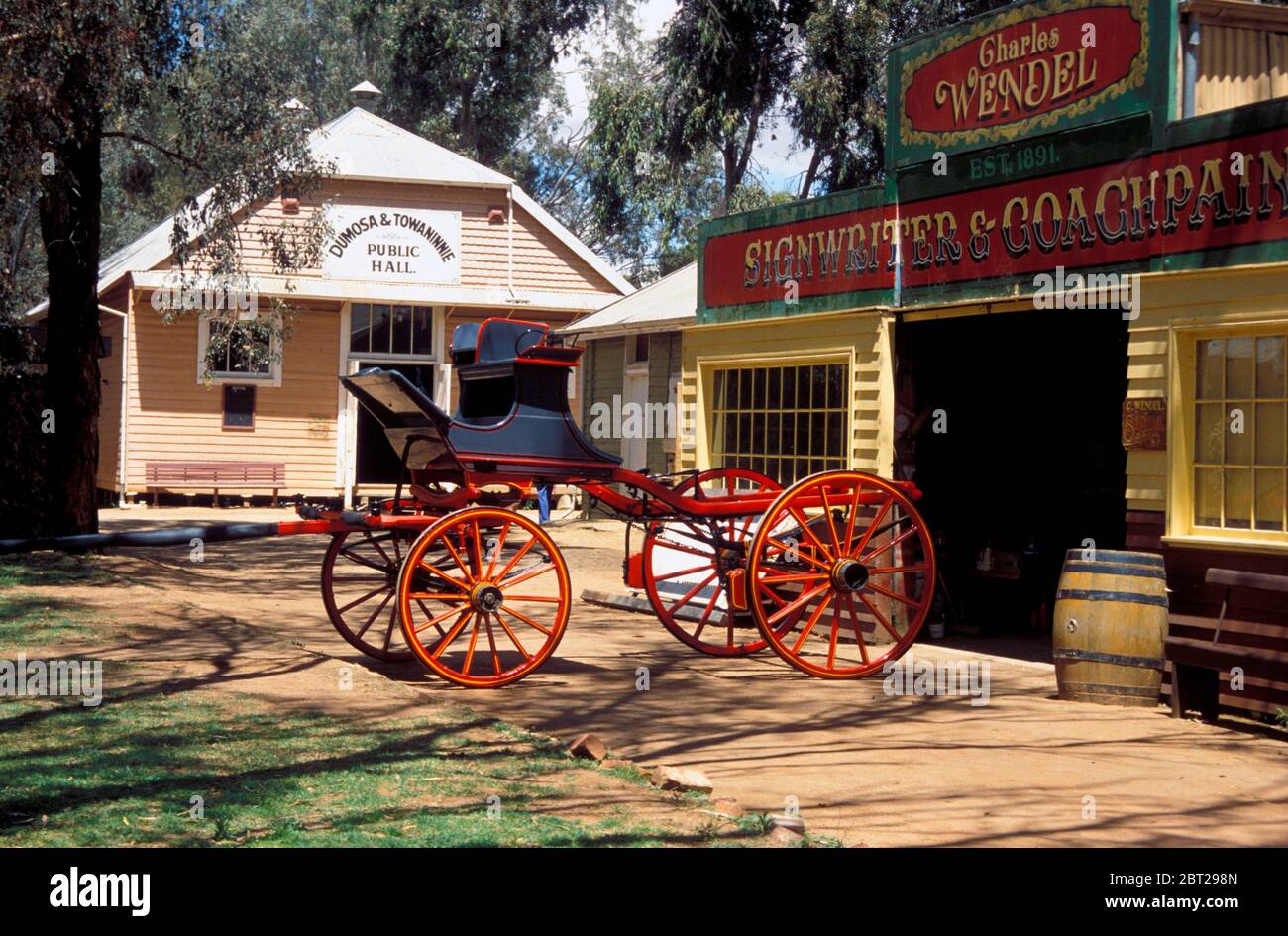 Vintage horse-drawn carriage and buildings at Pioneer Settlement, Swan Hill, Australia - pictured in 1974 Stock Photo